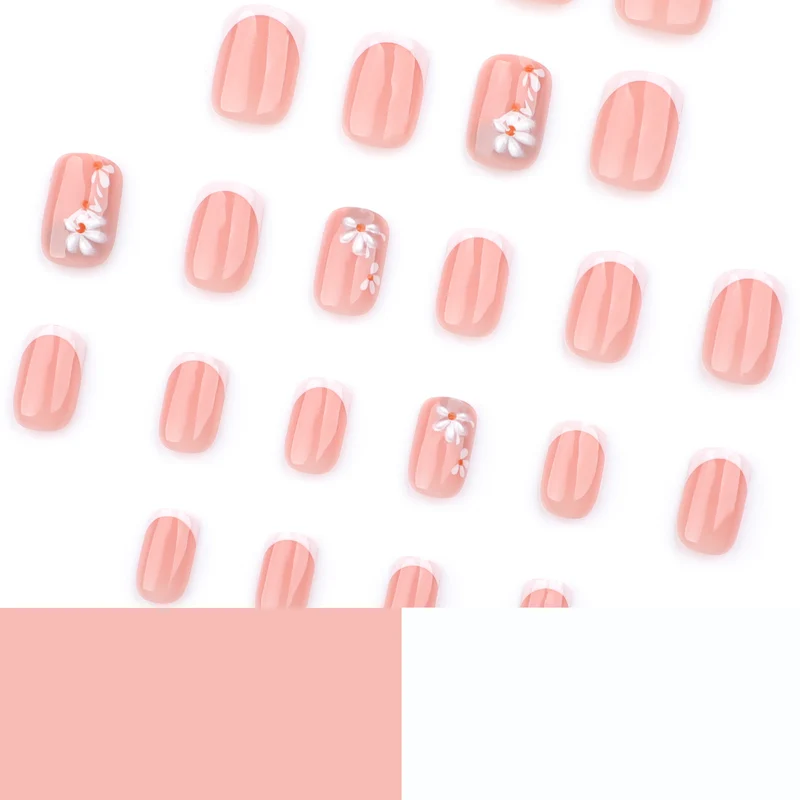 Artful nail art with elegant flower design Stornfield