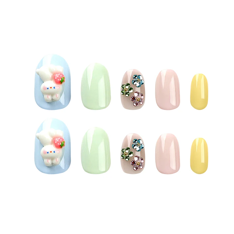 Artful Nail Art with Flower Decorations Stornfield