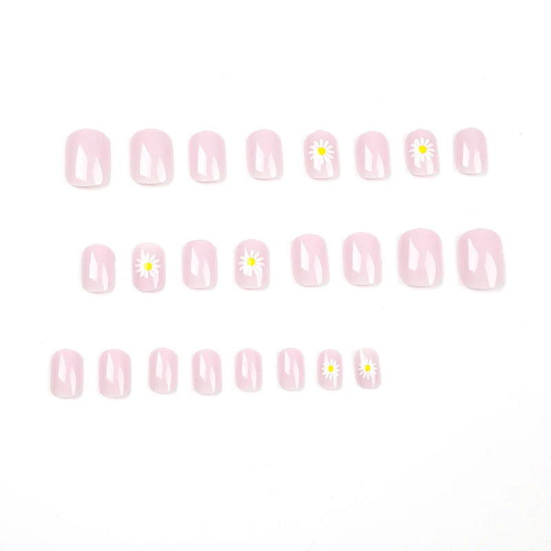 Artful Nail Art with Flower Motif Stornfield