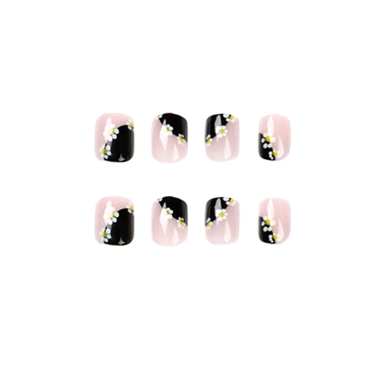 Artful Nail Art with Floral Pattern Stornfield