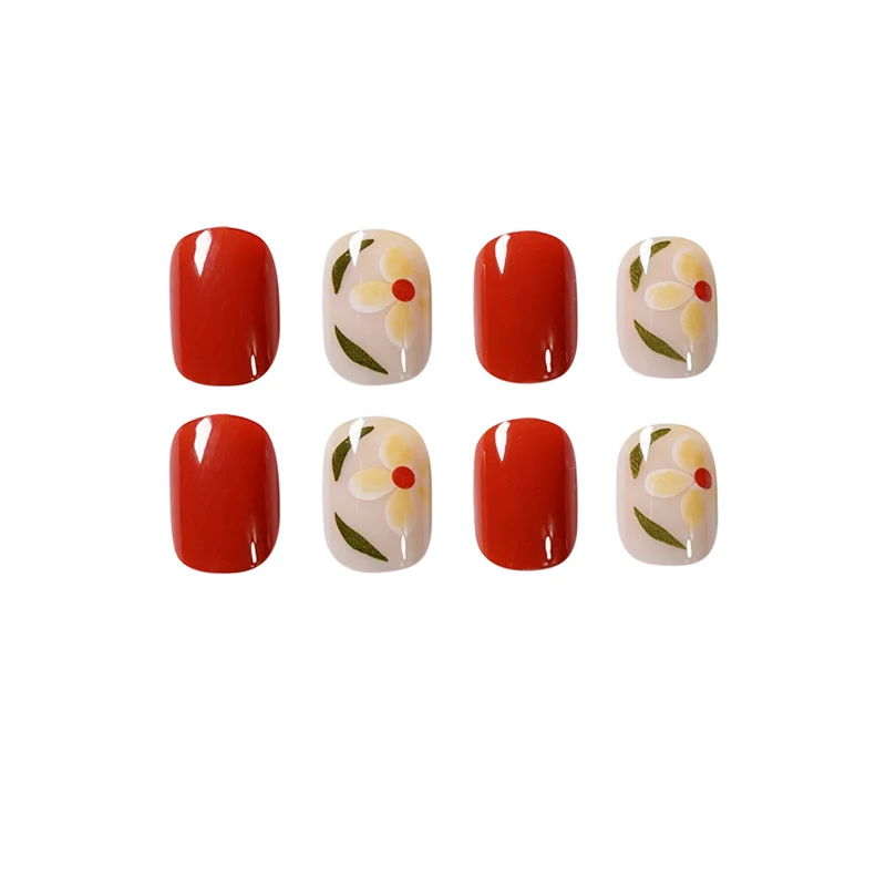 Artistic Nail Art with Flower Motifs Stornfield