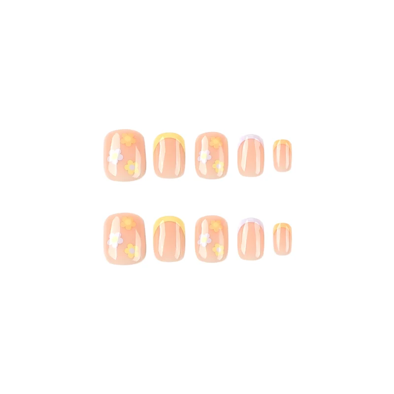 Artful Nail Art with Floral Motif Stornfield