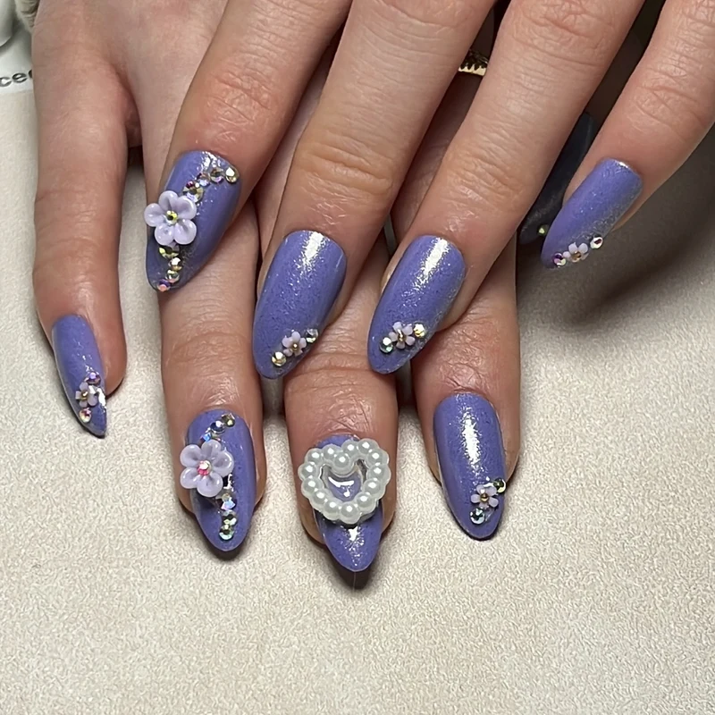 Artistic Nail Art with Floral Decorations Stornfield