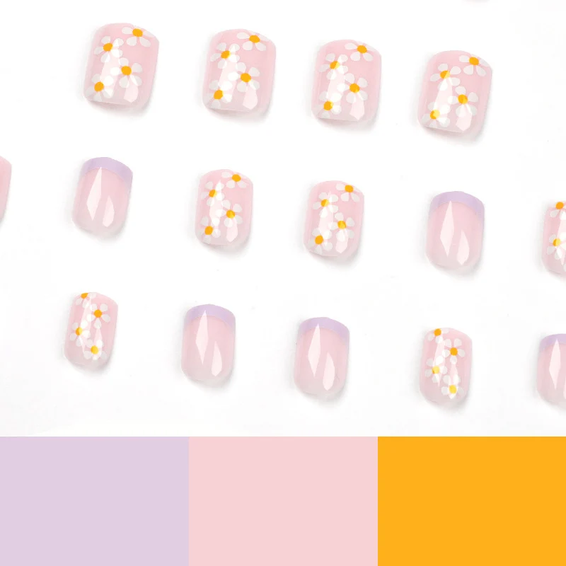 Artistic Nail Art with Flower Design and Gradient Stornfield