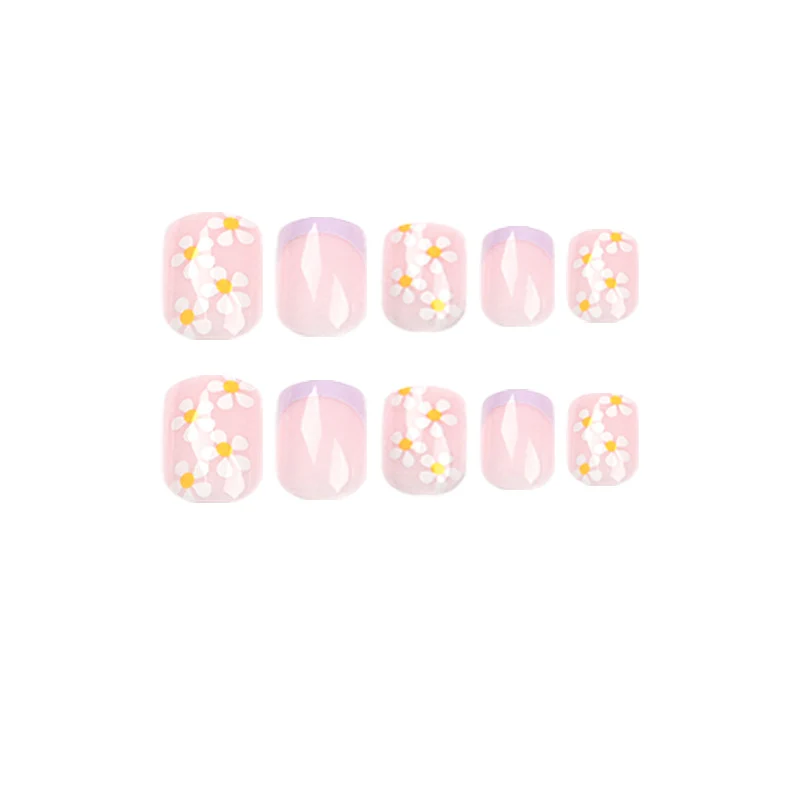 Artistic Nail Art with Flower Design and Gradient Stornfield
