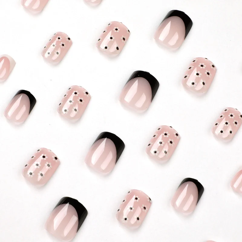 Artful Nail Art with Flower Design Stornfield