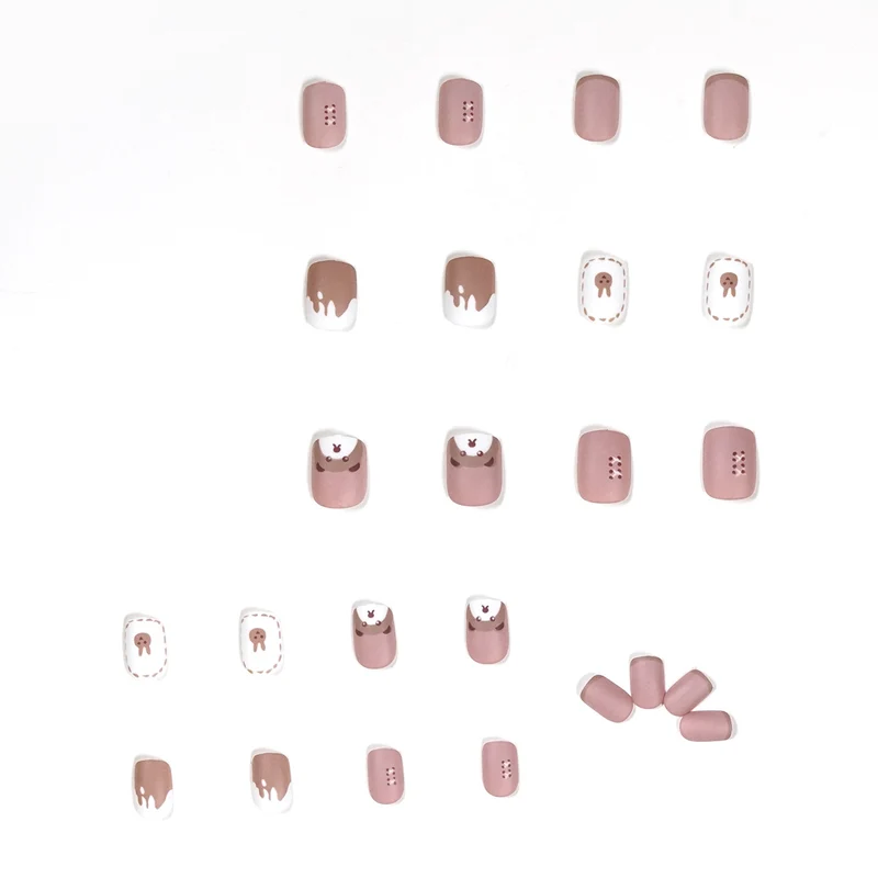 Artful nail art with bear motif Stornfield