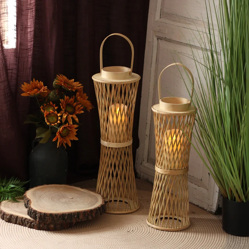 Elegante Laterne aus Rattan Karnz