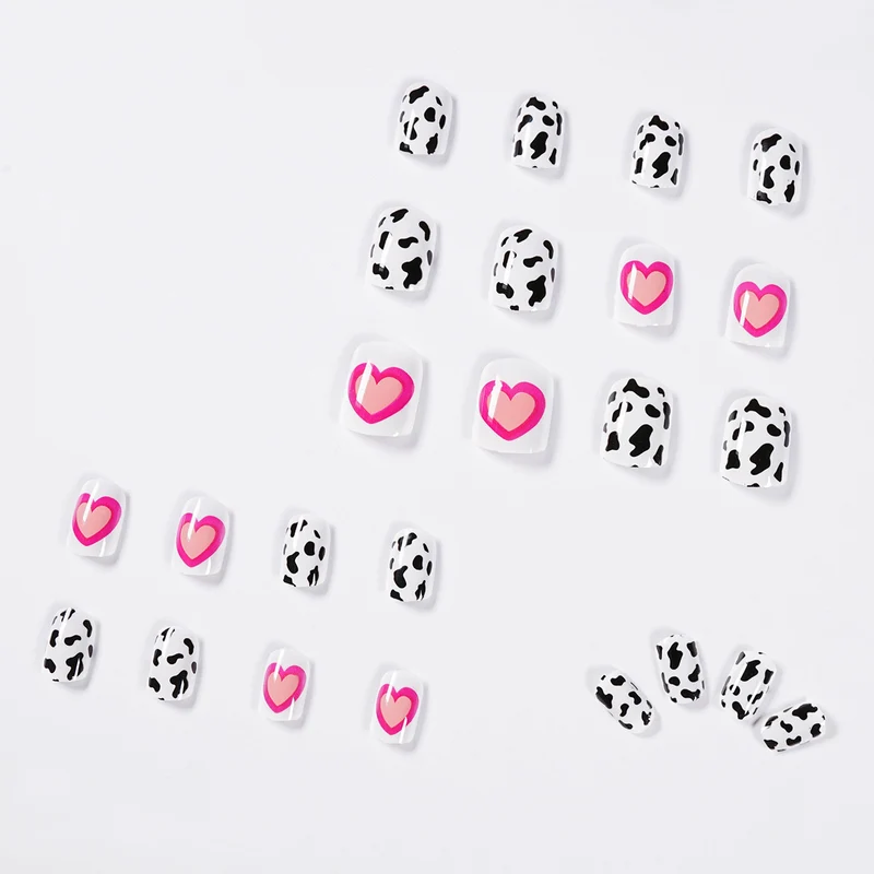 Kreative Nagelkunst mit Herz- und Tiermustermotiv Karnz