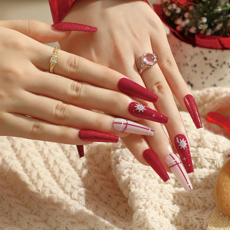 Artful Gel Nails in Festive Design Stornfield
