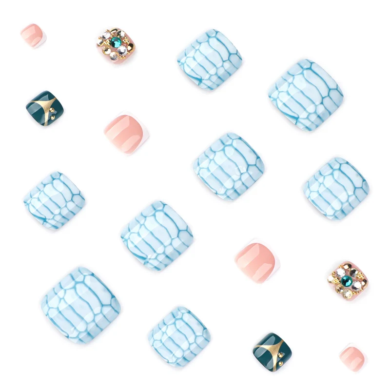 Artful toenail decoration Stornfield