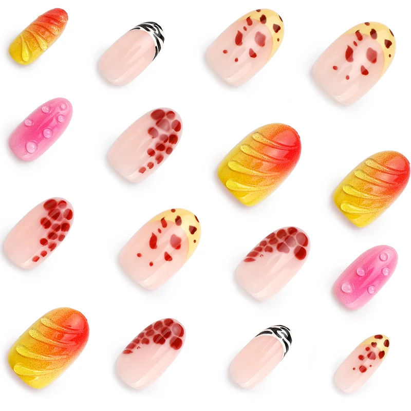 Kreative Kunstnägel mit floralem Design und Glitzerakzenten Karnz