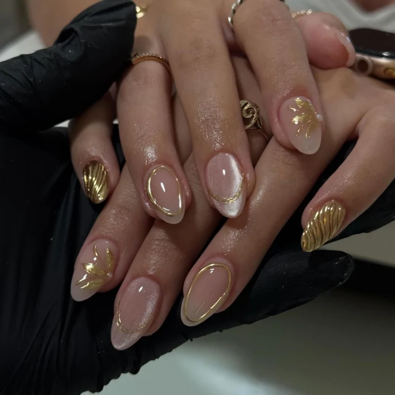 Glamouröse Stiletto-Nägel mit elegantem Sternen-Design Karnz