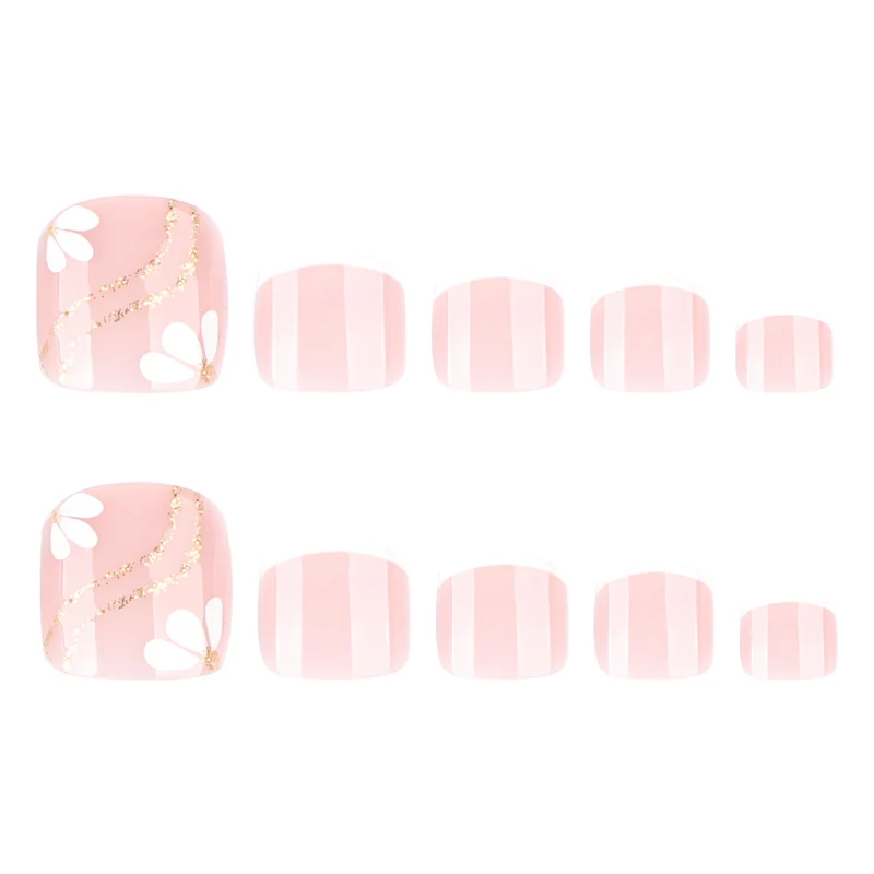Fußnagelkunst mit eleganten blühenden Designs und Glitzerakzenten Karnz