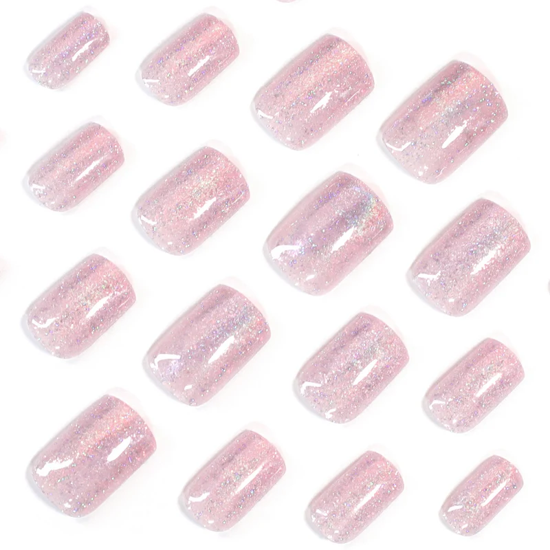 Elegante Nagelkunst mit Glitzer und Ombre-Effekt Karnz