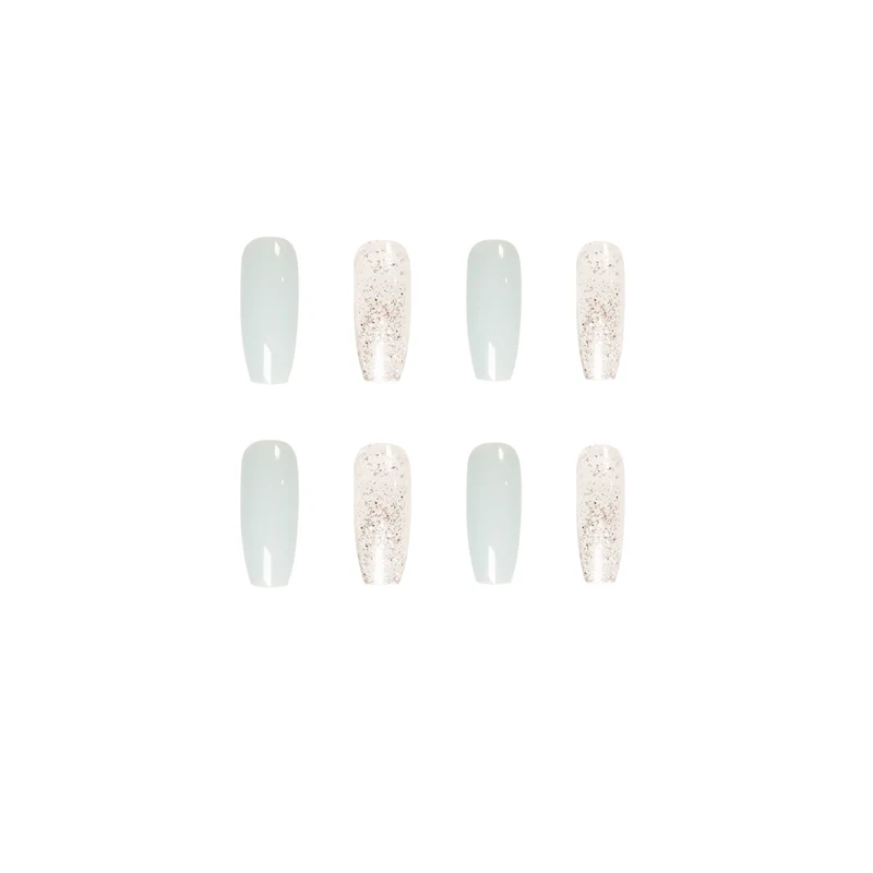 Elegante Nagelkunst mit glamourösen Effekten Karnz