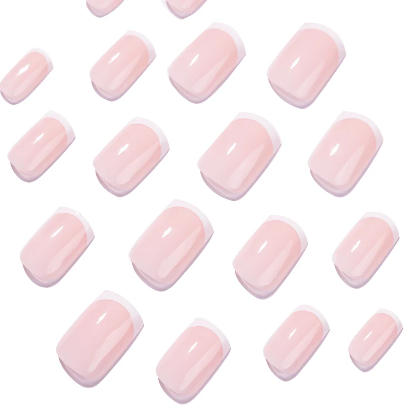 Elegante Hochglanz-Nagelkunst mit französischem Design Karnz
