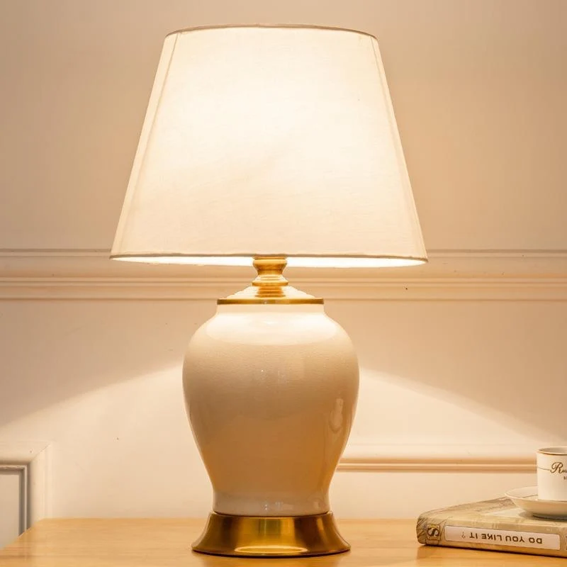 Elegante Keramik-Tischlampe