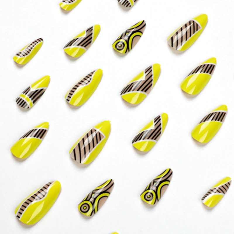 Artistic nails with geometric design Stornfield