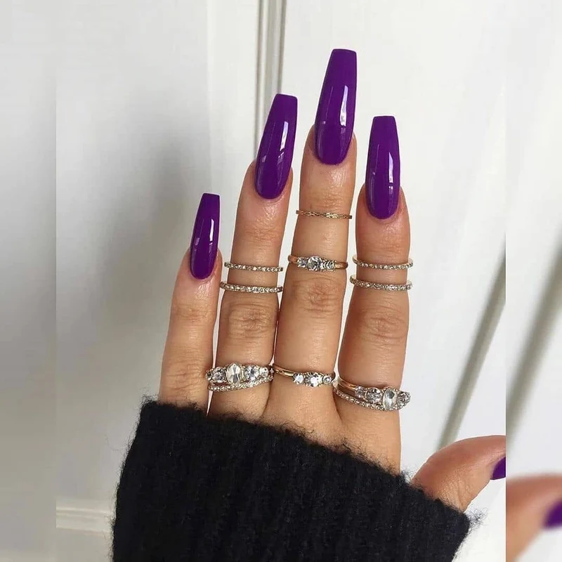 Artificial nail extensions with high gloss finish Stornfield