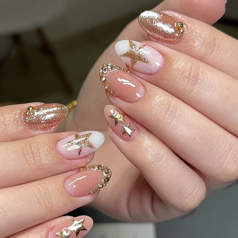 Artificial nail art with playful dots and bows Stornfield