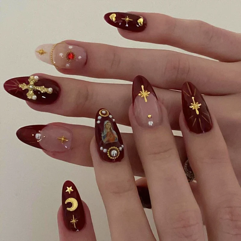 Artificial nail art with playful dots and bows Stornfield