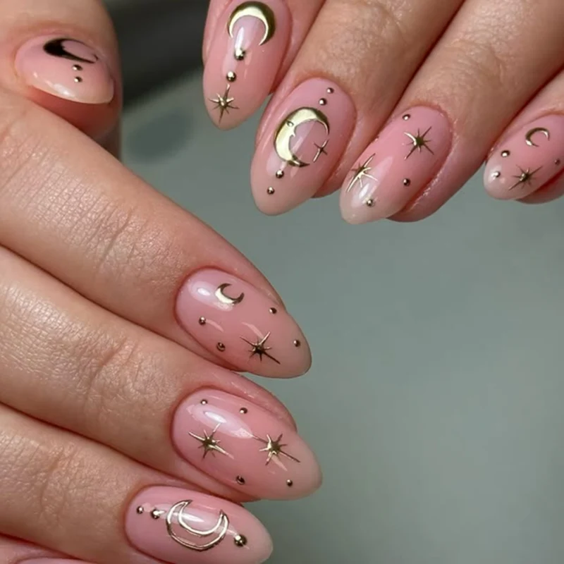 Artificial nail art with playful dots and bows Stornfield