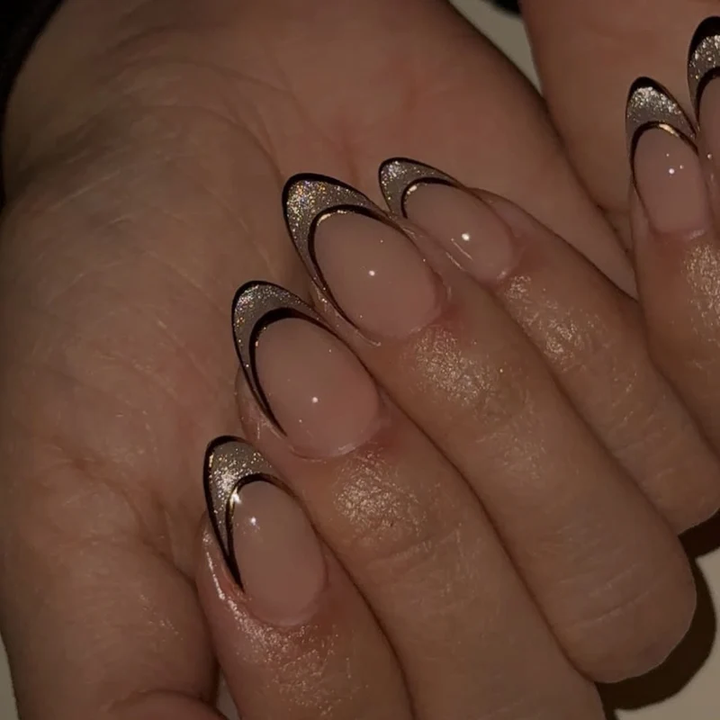 Artificial nail art with playful dots and bows Stornfield