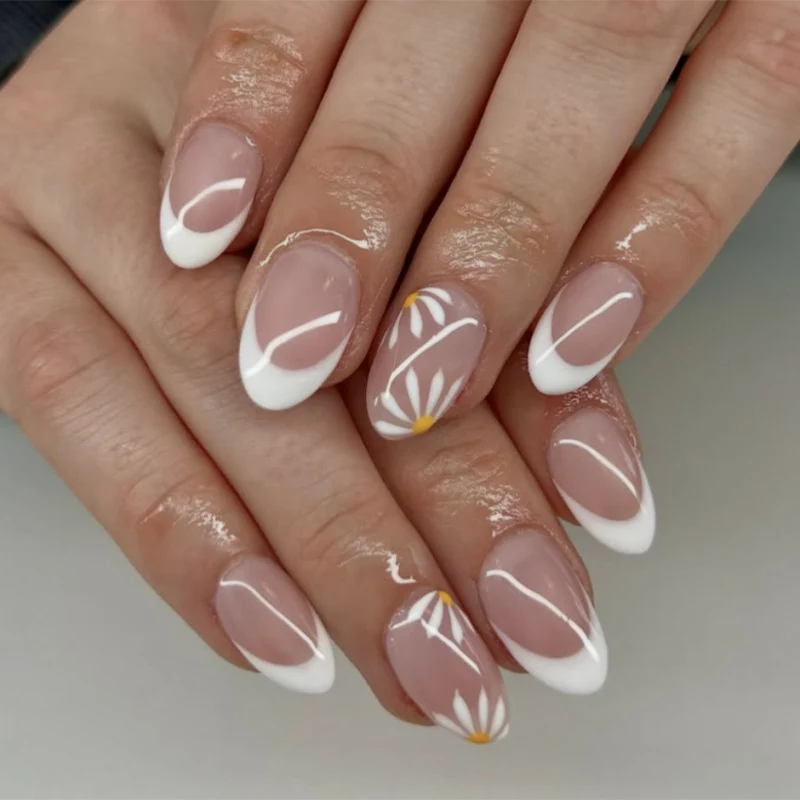 Artificial nail art with playful dots and bows Stornfield