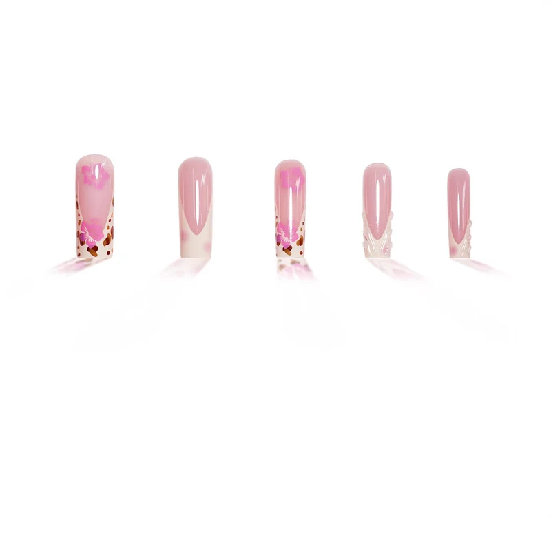 Stylische Nagelkunst Karnz