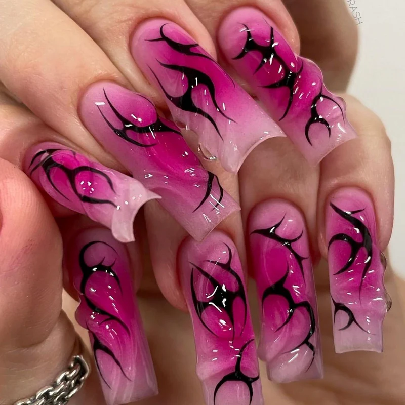 Artificial nail art with modern tribal design Stornfield