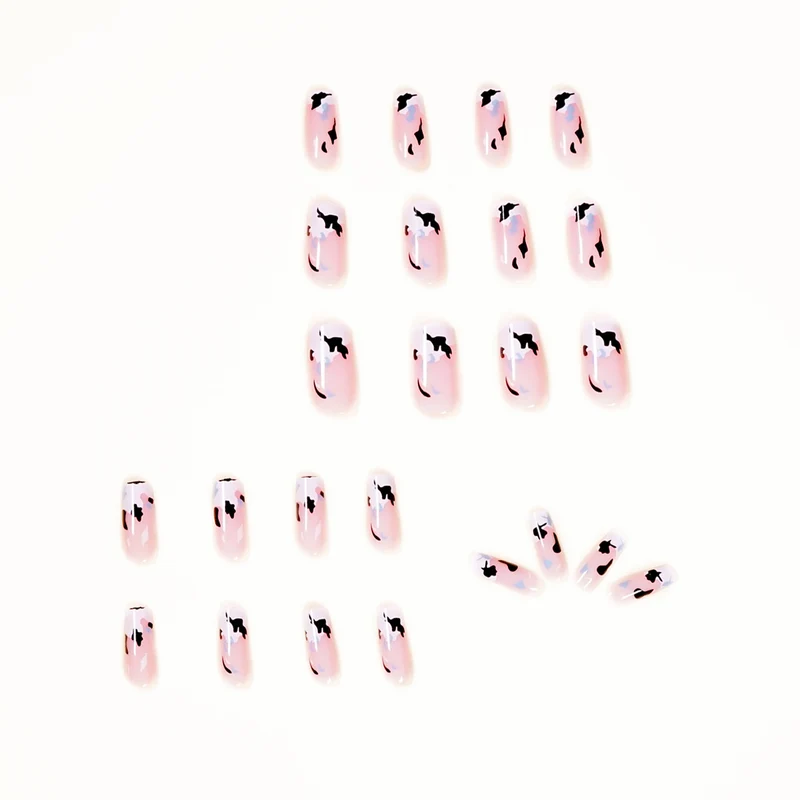 Artificial nail art with modern color pattern Stornfield