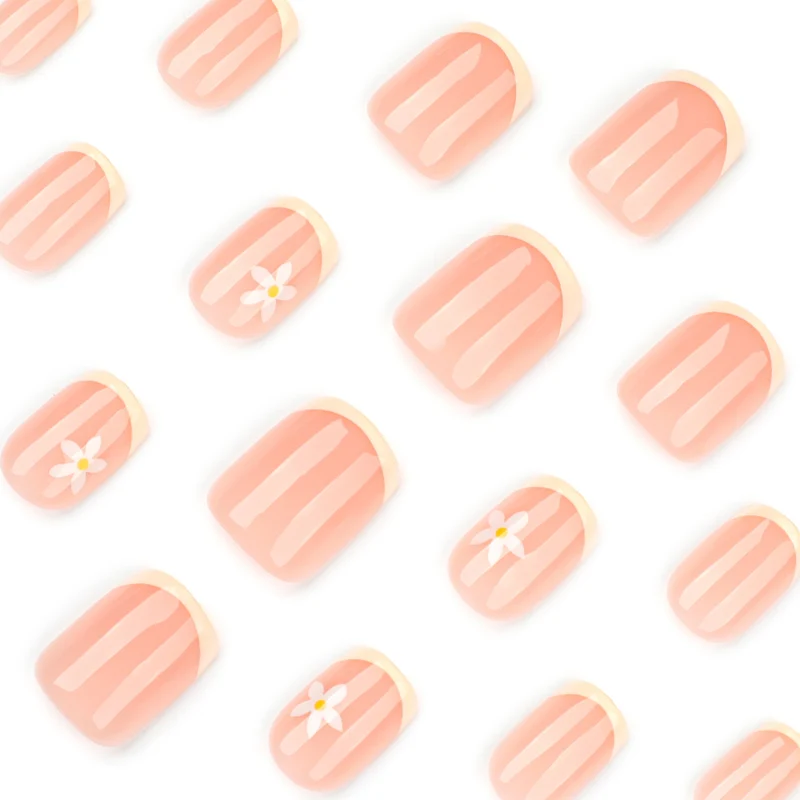 Artificial nail art with flower and bee motifs Stornfield