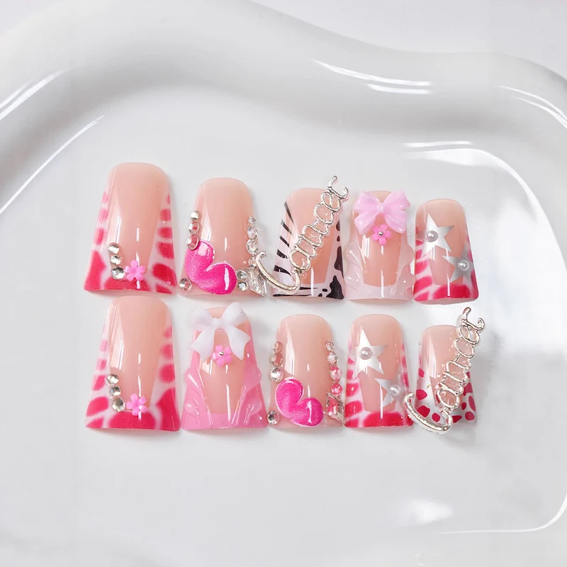 Glamorous Nail Art Karnz