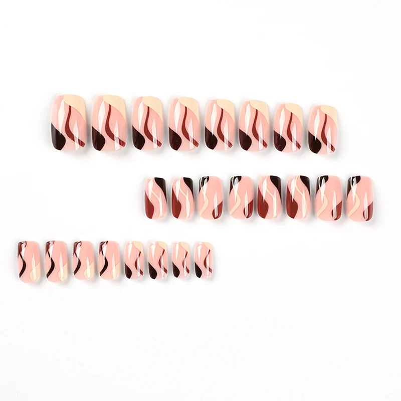 Artificial nail design with modern marble pattern Stornfield