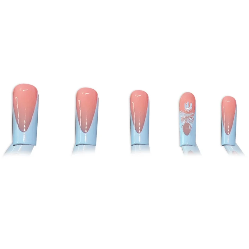 Blumenverzierte Nagelverzierungen Karnz
