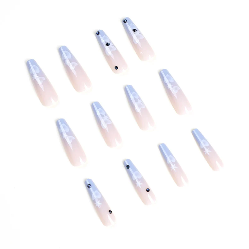 Artificial acrylic nails in modern heart design Stornfield