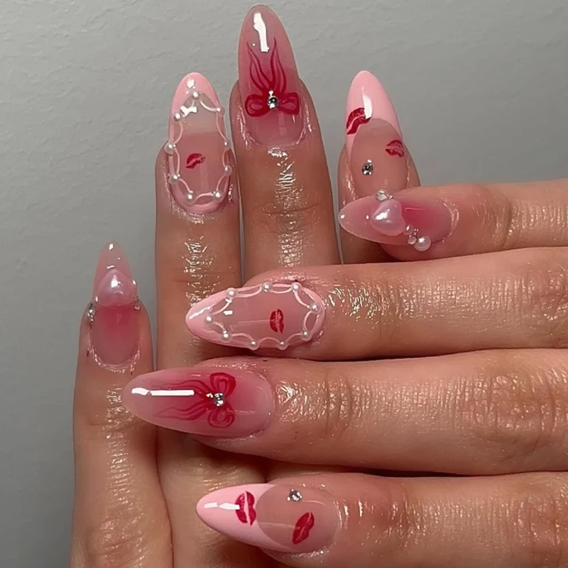 Creative and glamorous art nails Stornfield