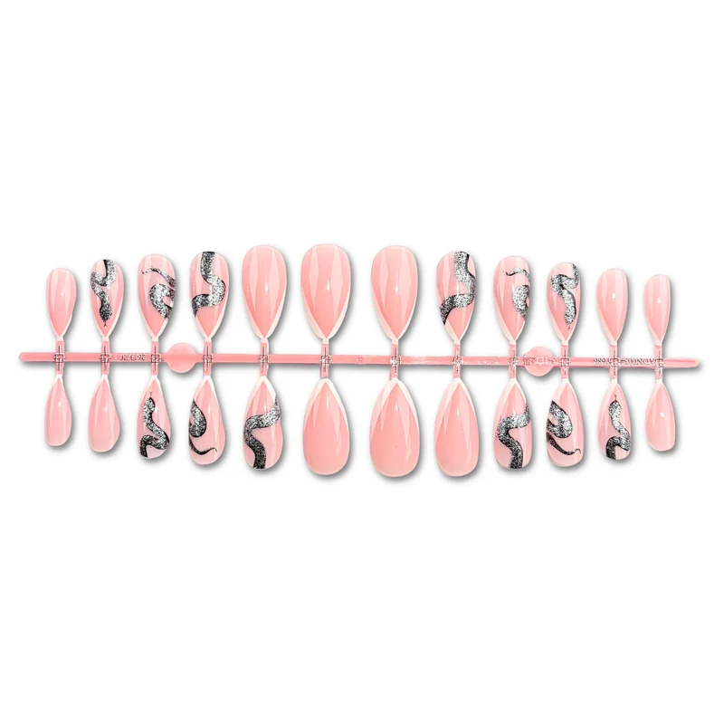 Glamorous Design Nails Stornfield