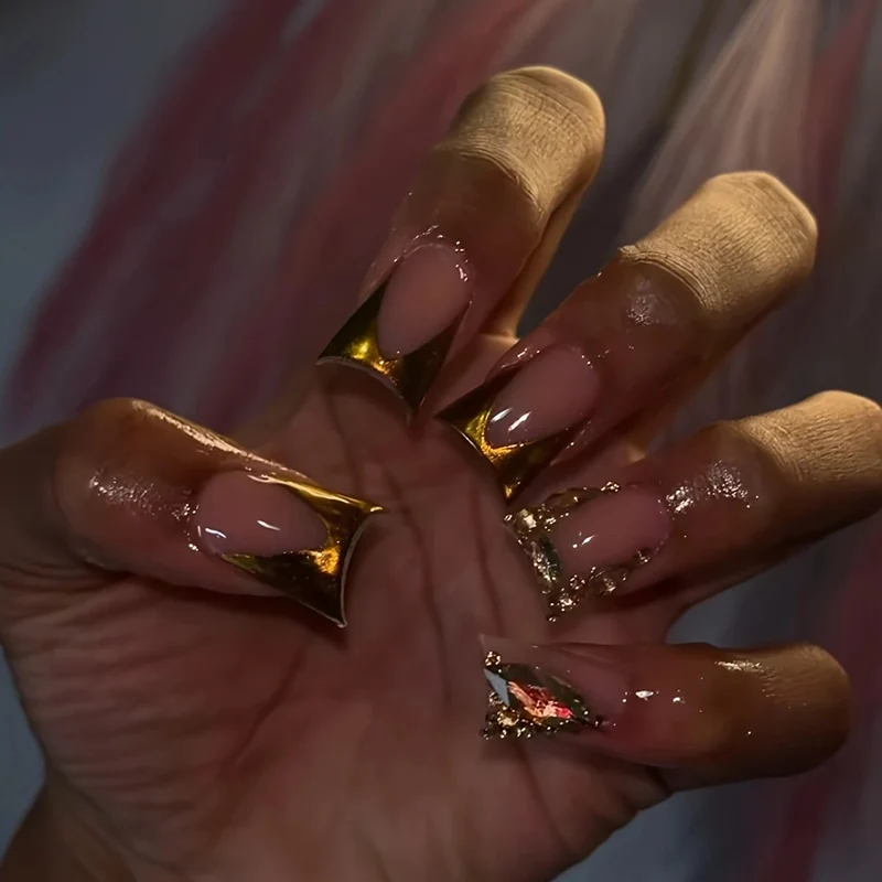 Dekorative Gel-Nagelveränderungen Karnz