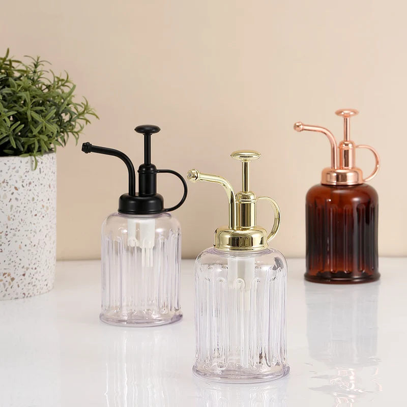Vintage-inspirierter Glas-Wassersprayer