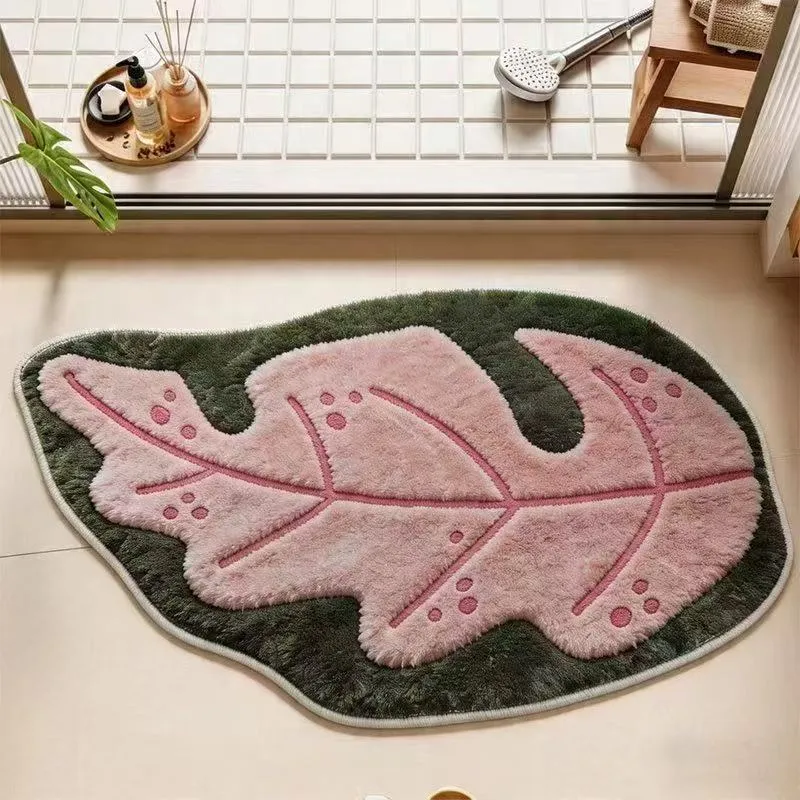 Leaf-Shaped Plush Bath Mat