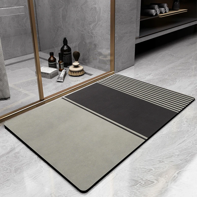 Plush Microfiber Bath Mat with Elegant Stripe Design