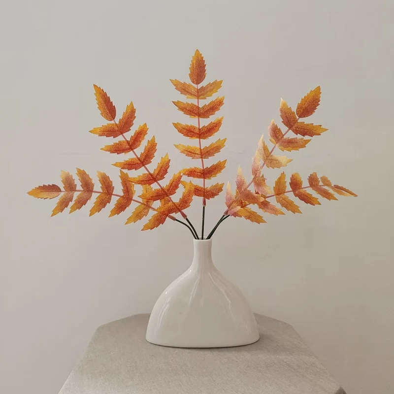 Herbst-inspirierter dekorativer Blätterstiel