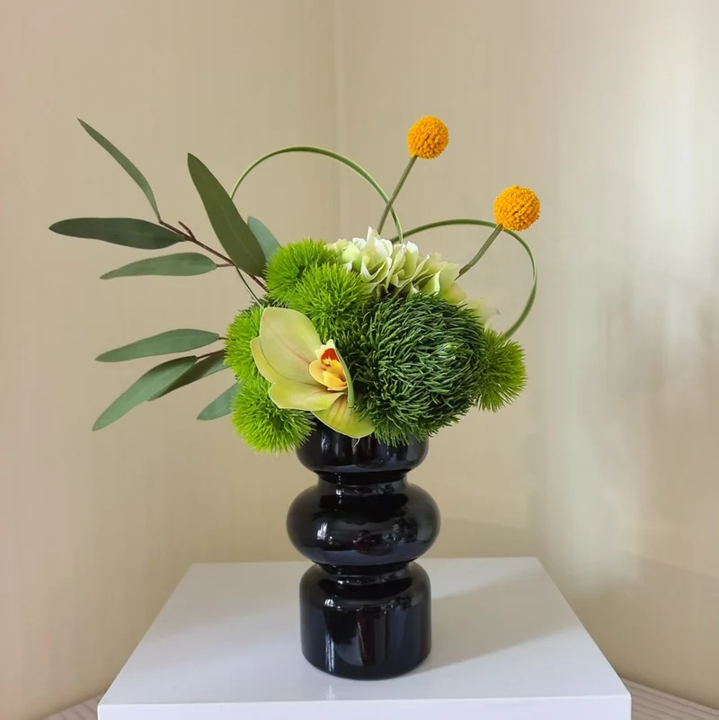 Künstlerischer Kunstblumenstrauß