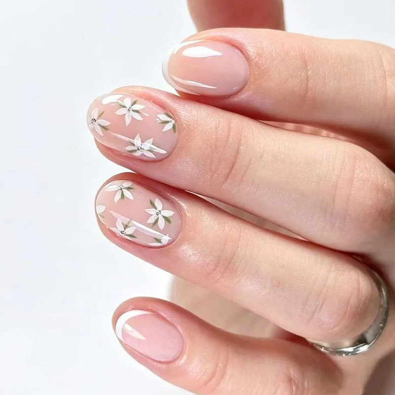 Floral-Themed Nail Art Enhancements Stornfield 1789915939