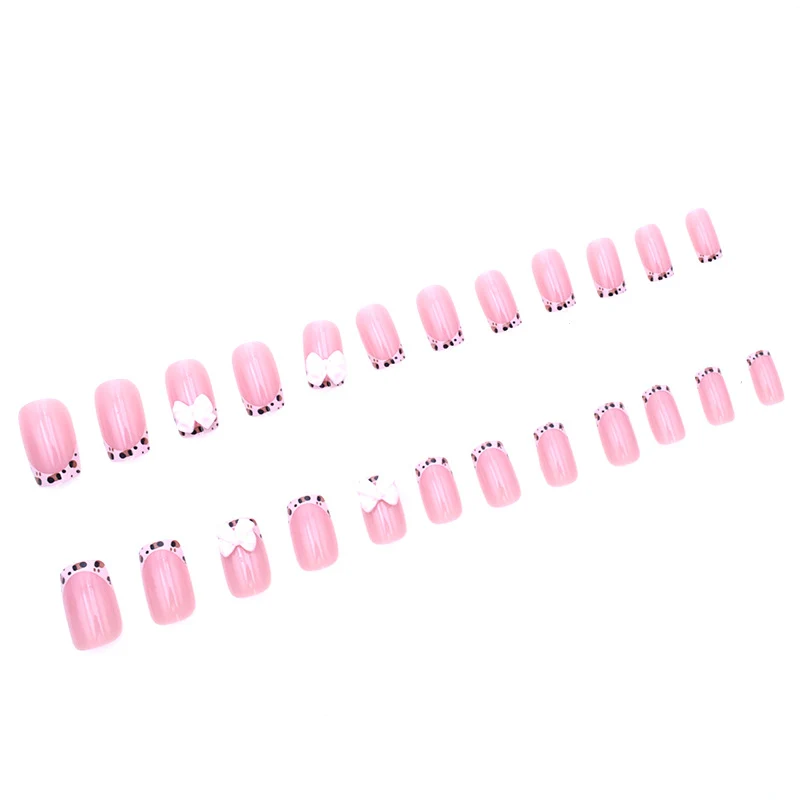 Floral-Themed Nail Art Stornfield