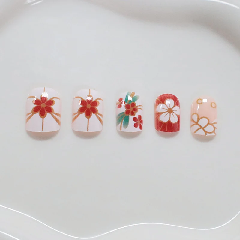 Floral Patterned Nail Art Stornfield