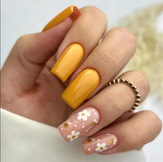 Floral Pattern Nail Art Set Stornfield