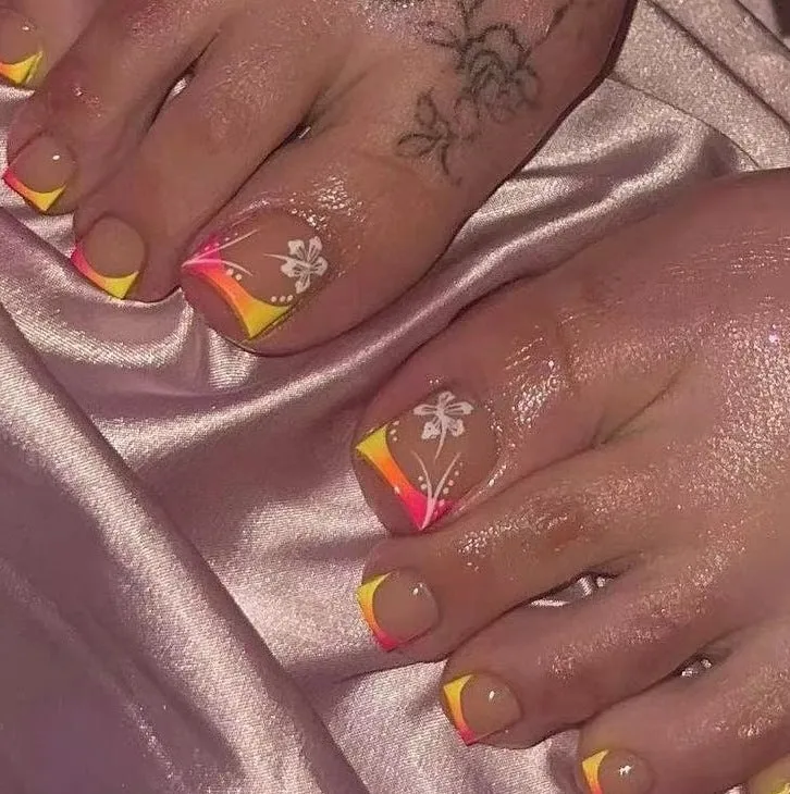 Floral Nail Design Enhancements Stornfield